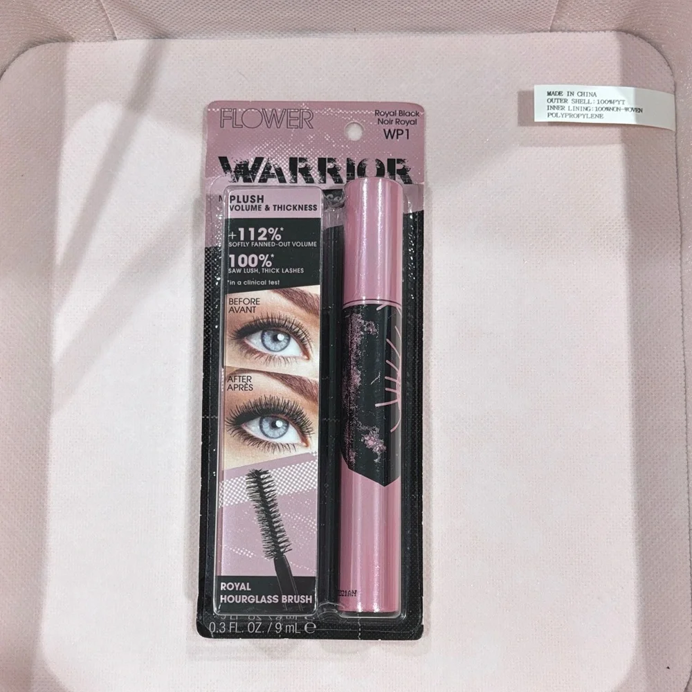 Bundle 💋Makeup Set with Pink Zip Case with mirror - Picture 3 of 12